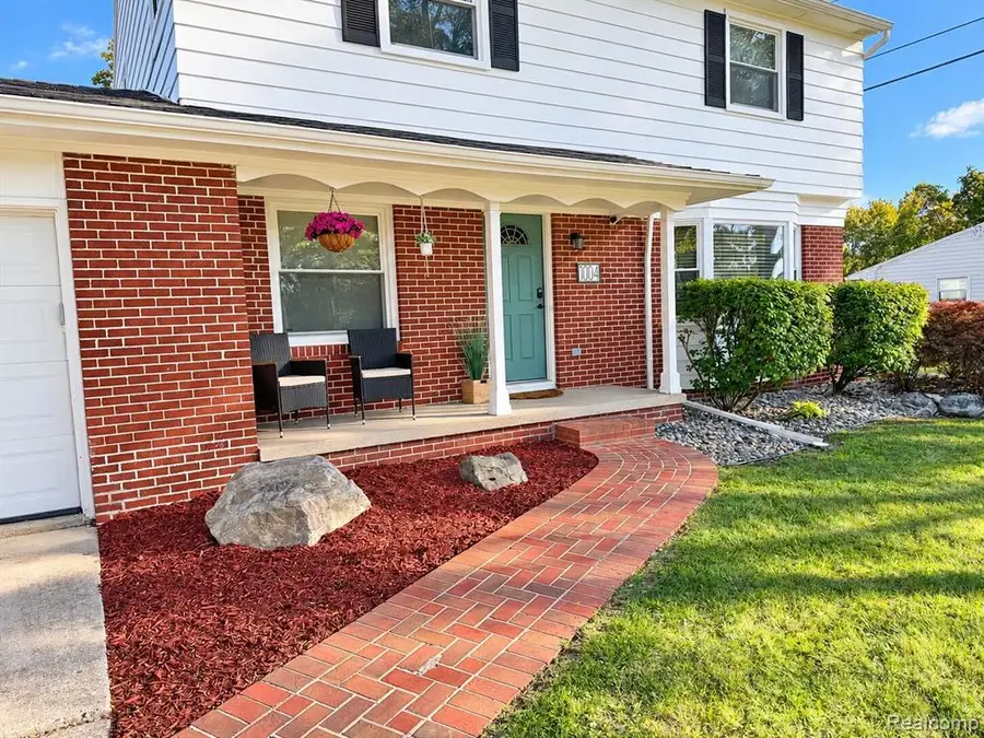1004 Shelter, Lansing, MI 48912 - #2