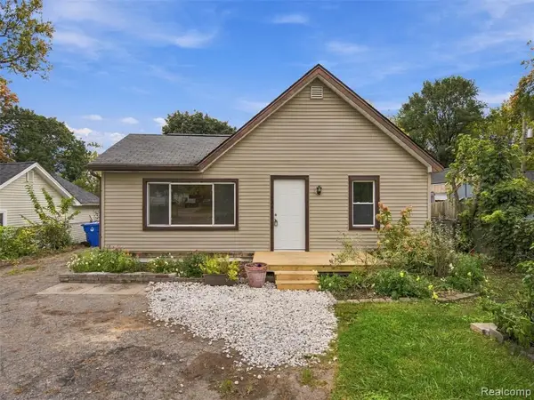1044 Lakeview, Waterford, MI 48328