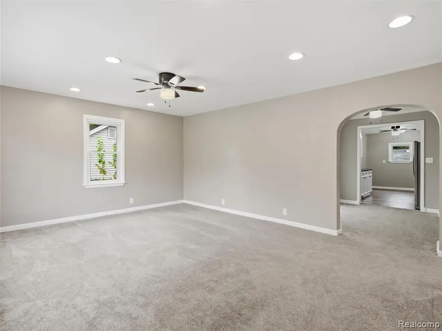 1044 Lakeview, Waterford, MI 48328 - #3