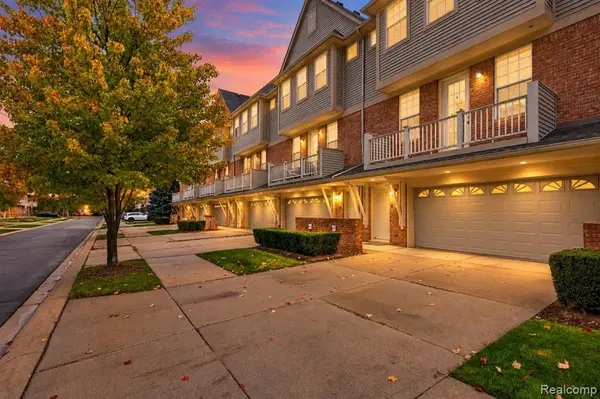 56642 Sunset, Shelby Twp, MI 48316