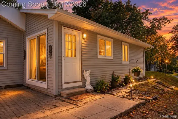 58 Omar, Pontiac, MI 48342