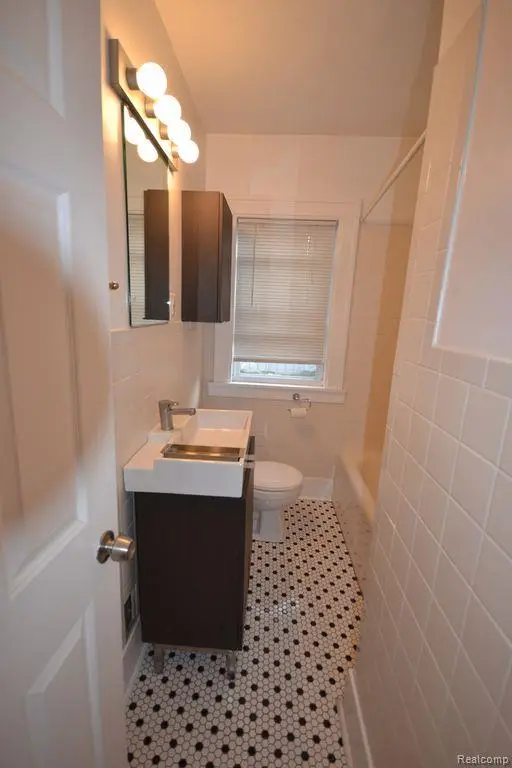 400 E Cambourne, Ferndale, MI 48220 - #3
