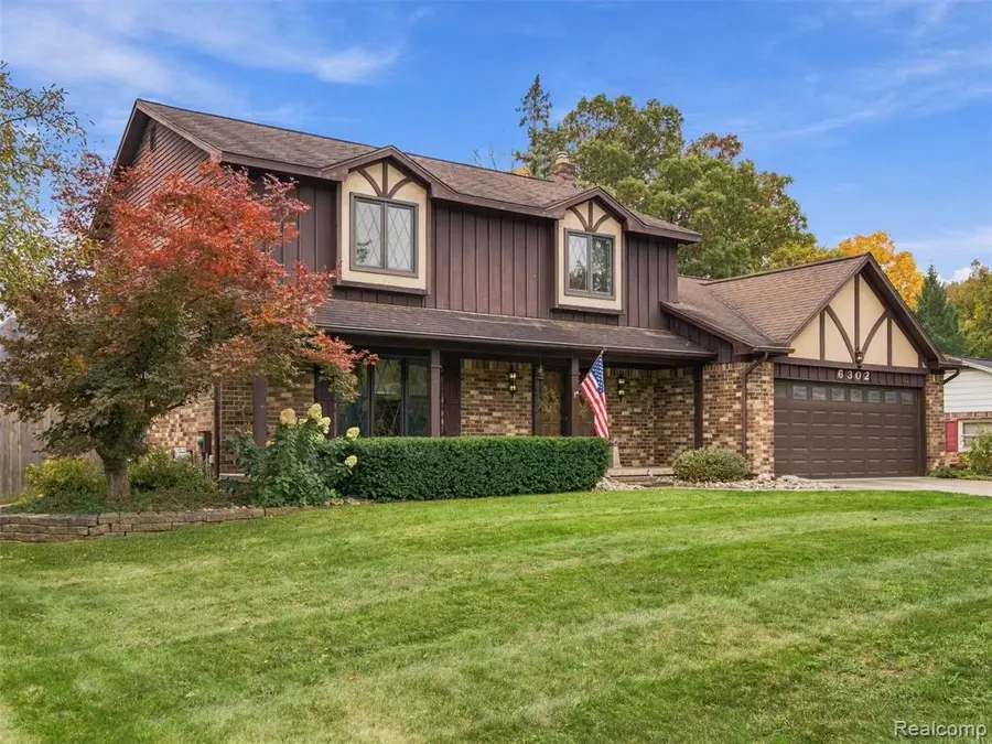 6302 Kings Pointe, Grand Blanc, MI 48439 - #3