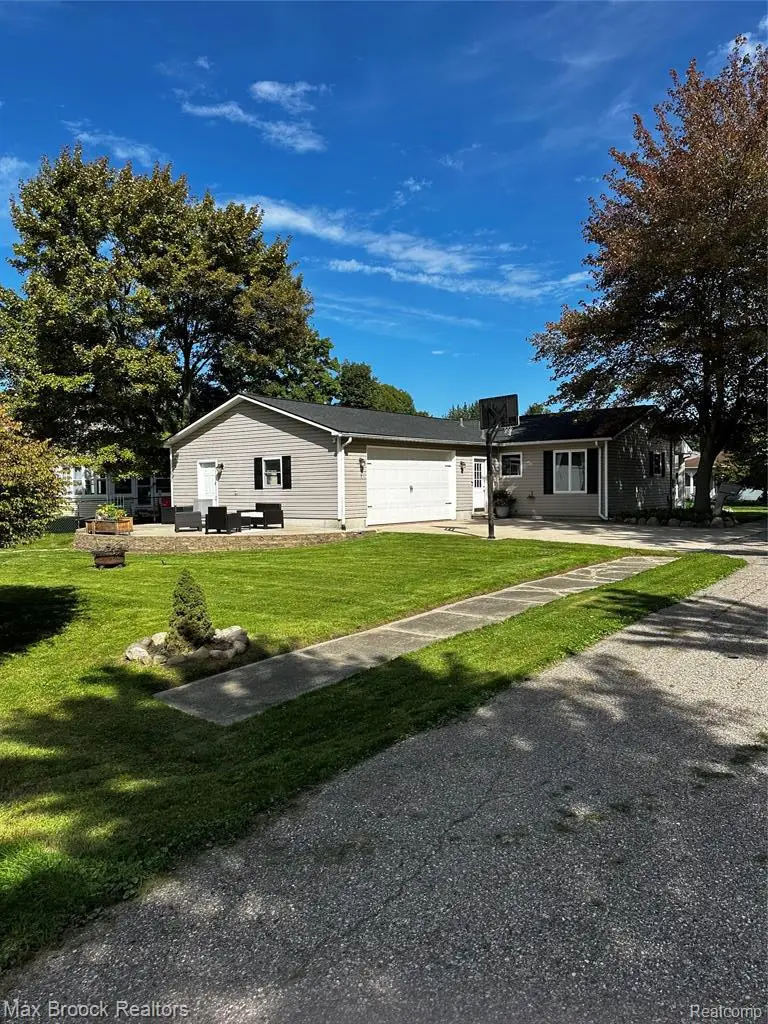 201 Bloomingdale, Fenton, MI 48430 - #3