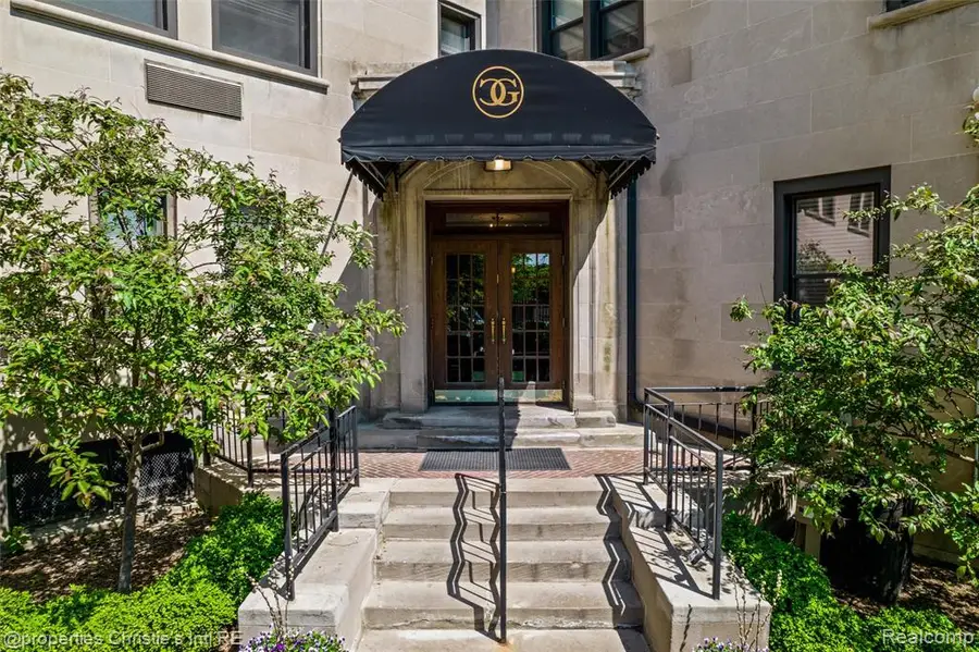 2900 E Jefferson #901D, Detroit, MI 48207 - #3