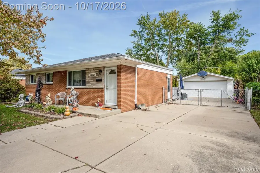 39120 Poinciana, Sterling Heights, MI 48313 - #2