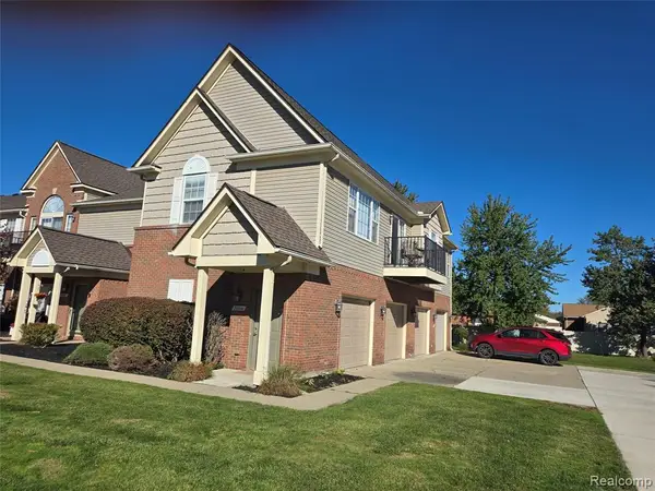 20001 Hidden Oaks, Trenton, MI 48183