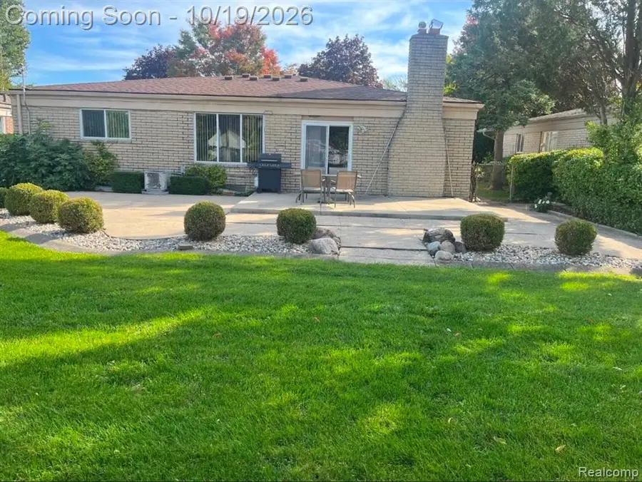 2351 Alexander, Troy, MI 48083 - #2