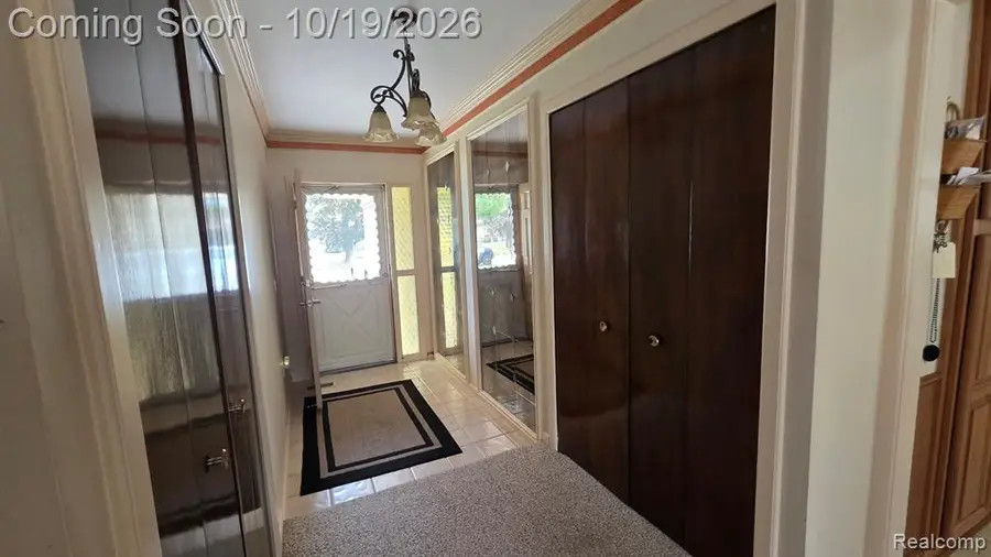 2351 Alexander, Troy, MI 48083 - #3