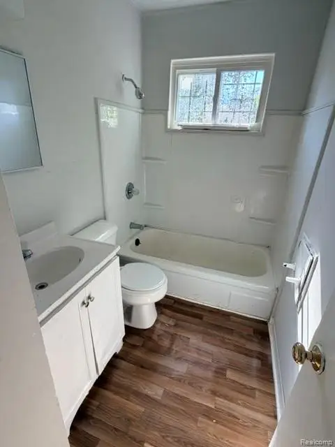 601 W Alma, Flint, MI 48505 - #3