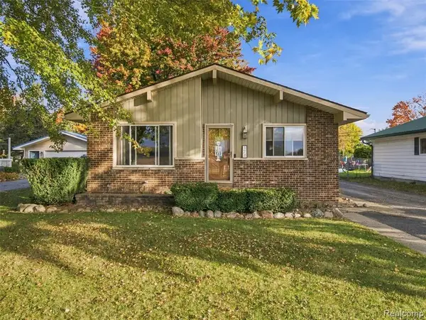 174 W Borland, Imlay City, MI 48444