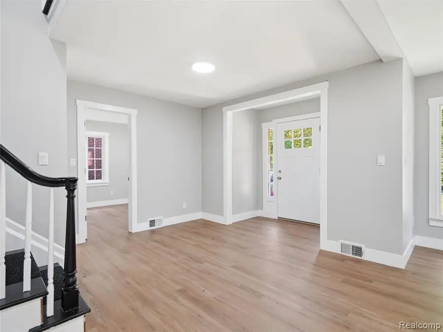 9975 W Outer, Detroit, MI 48223 - #3