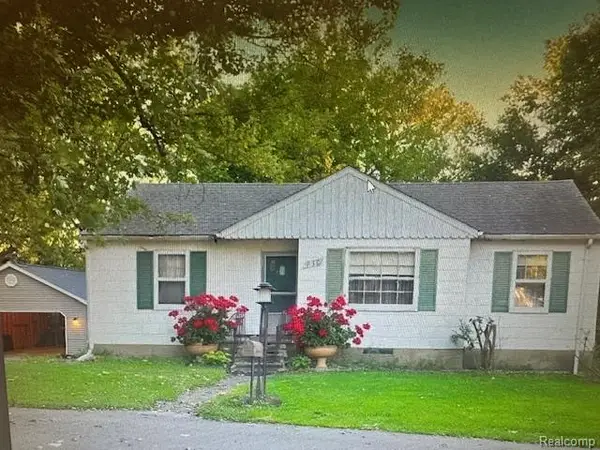 830 Grace, Northville, MI 48167