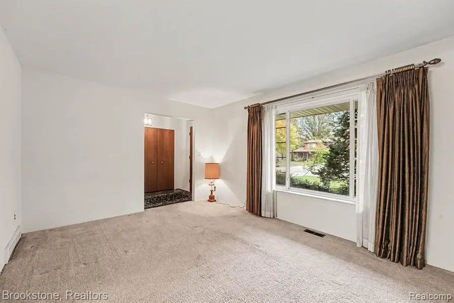 4045 Ramblewood, Troy, MI 48085 - #3