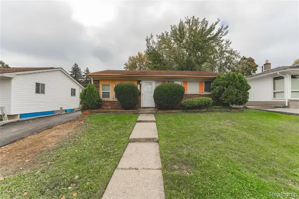 756 E Columbia, Pontiac, MI 48340
