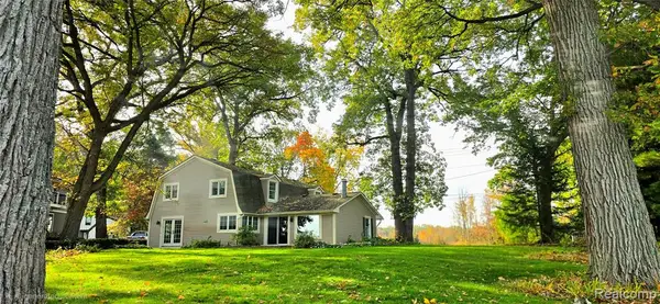 4859 Gallagher, Whitmore Lake, MI 48189