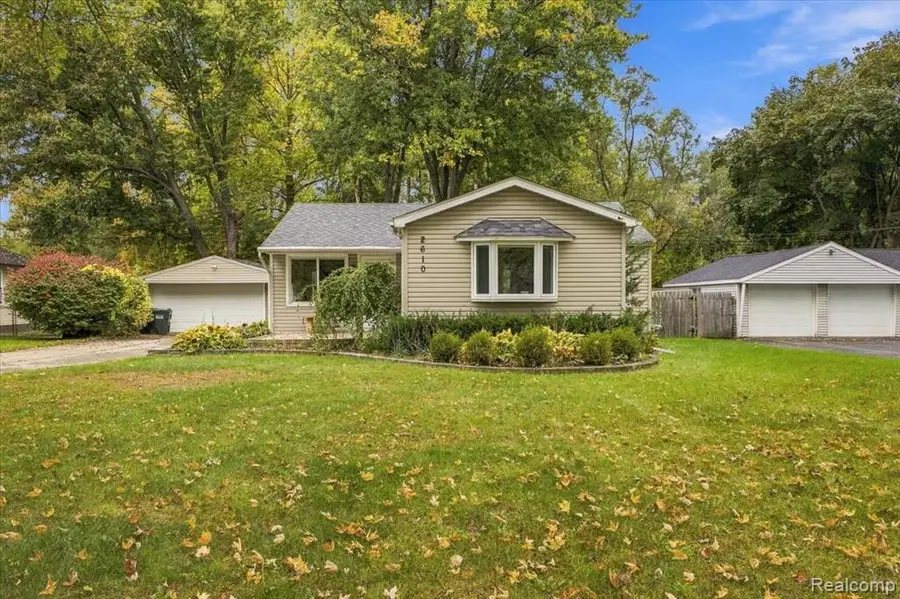 2610 Culbertson, Rochester Hills, MI 48307 - #2