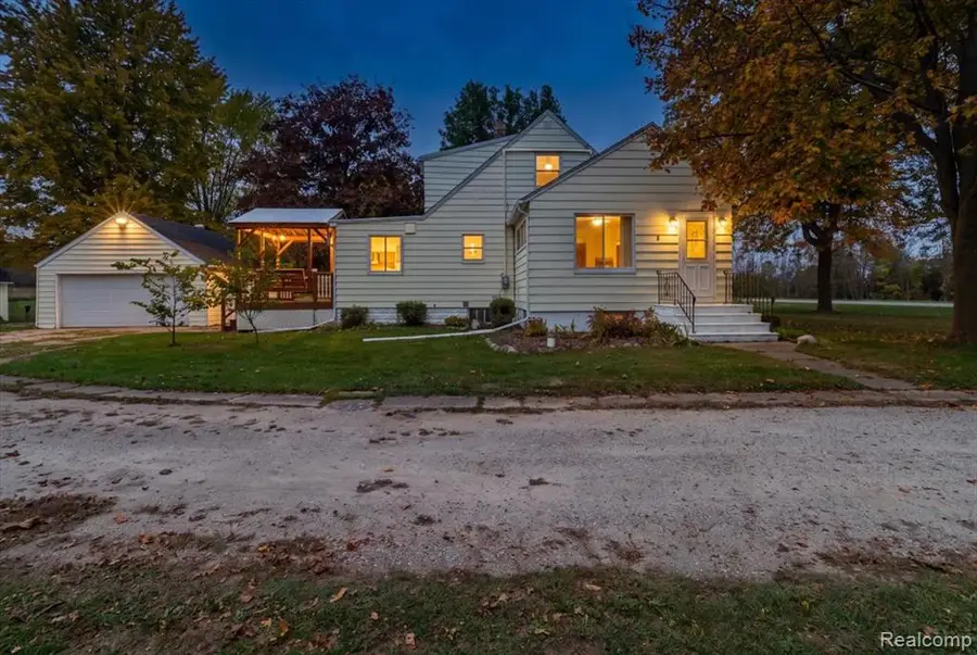 7469 Grand Blanc, Swartz Creek, MI 48473 - #3
