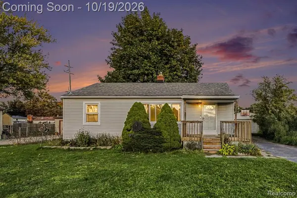 2024 Crescent Lake, Waterford, MI 48329