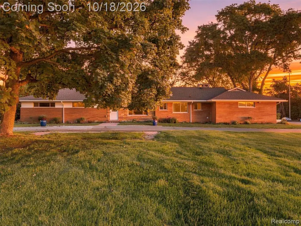 7393 E Greenwich, Bloomfield Hills, MI 48301 - #1