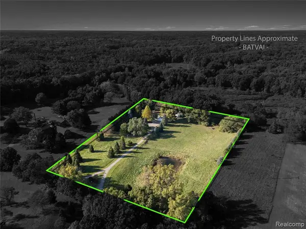 3412 Patterson Lake, Pinckney, MI 48169