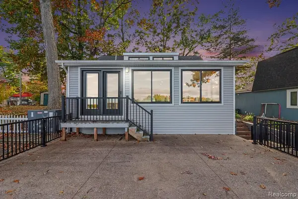 5512 Wildwood, Howell, MI 48843