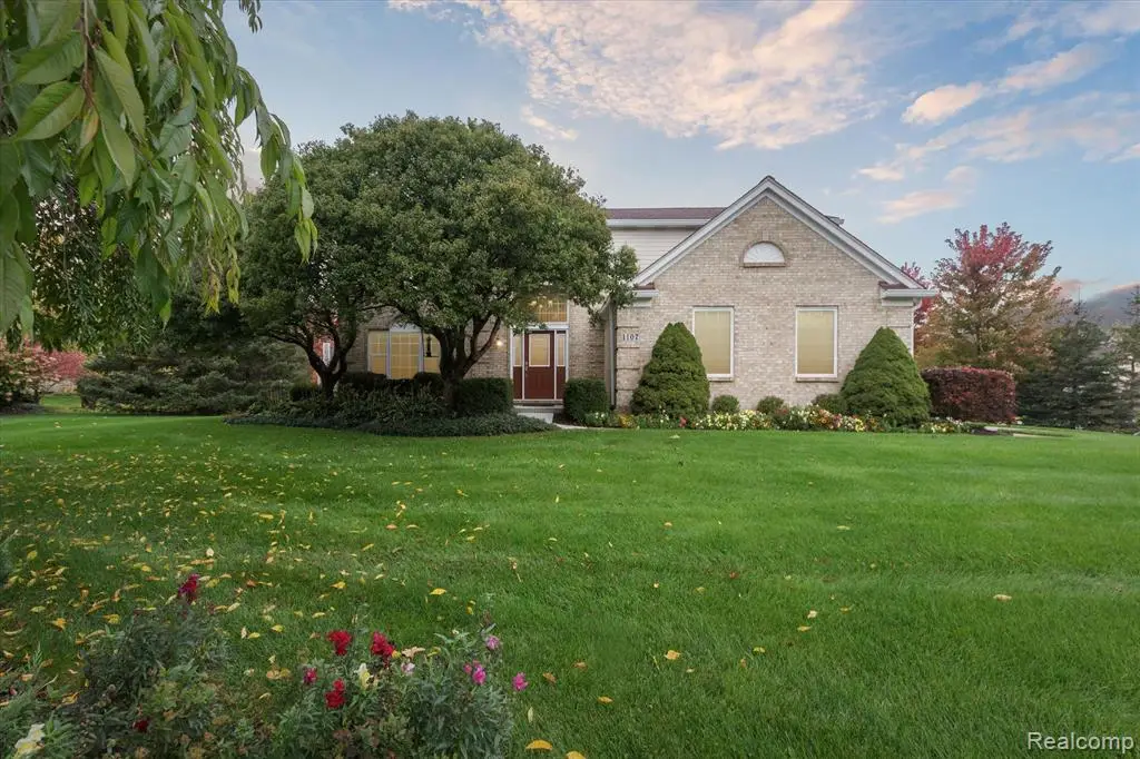 1107 Mountainside, Lake Orion, MI 48362 - #1