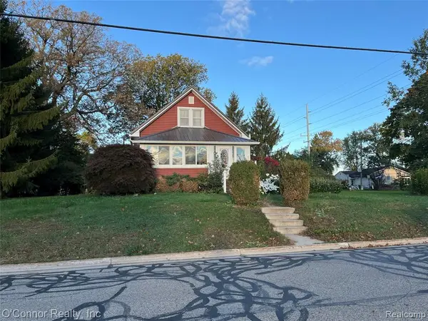 1504 S Riverside, Saint Clair, MI 48079