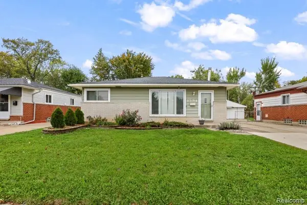 1394 Westchester, Westland, MI 48186