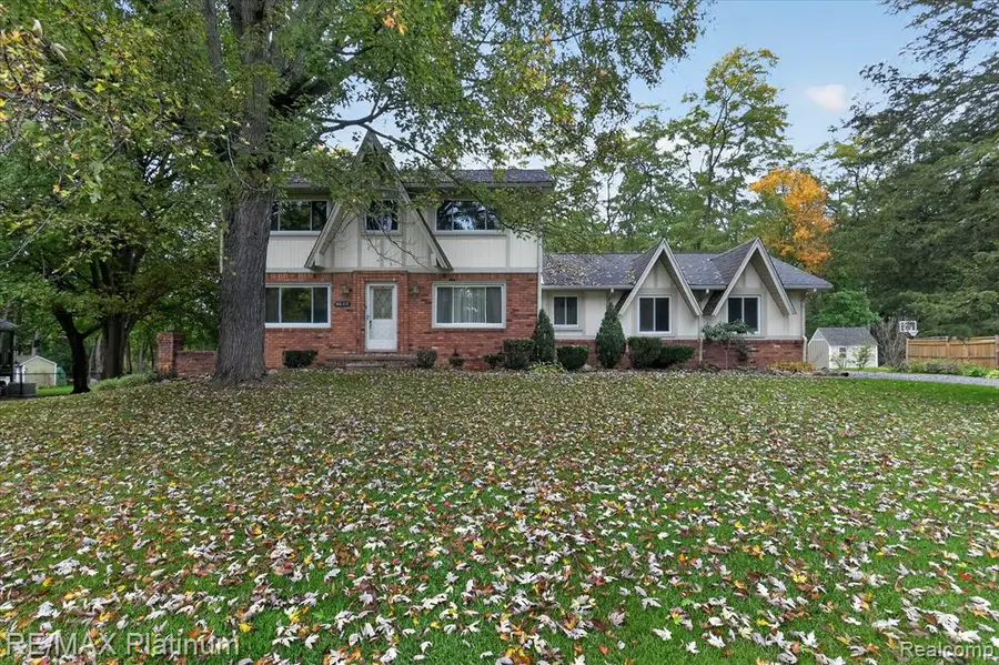 6133 Oak Valley, Whitmore Lake, MI 48189 - #3