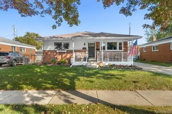 9011 Laurence, Allen Park, MI 48101