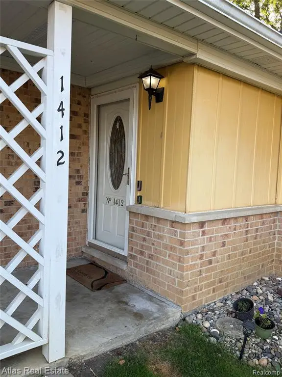1412 Westbury, Davison, MI 48423 - #2
