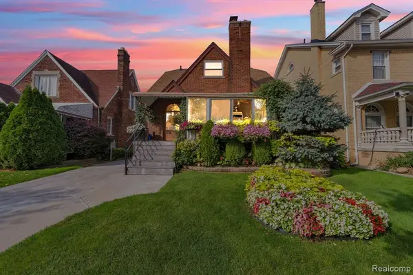 7533 Hartwell, Dearborn, MI 48126