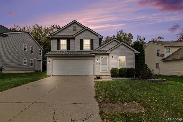 8585 Barrington, Ypsilanti, MI 48198