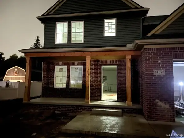 34070 Edna, Farmington Hills, MI 48335