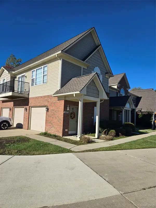 27620 Hidden Oaks, Trenton, MI 48183