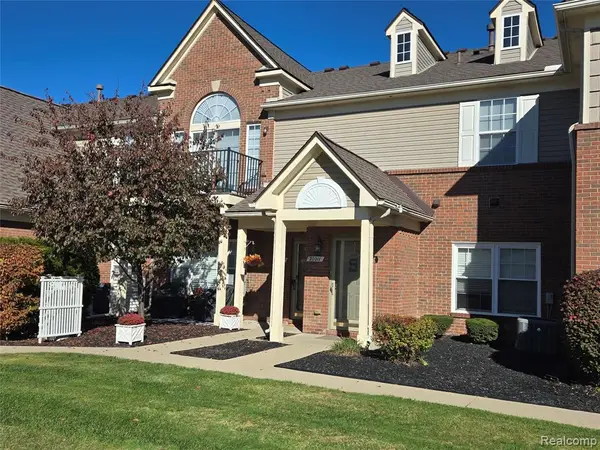 20011 Hidden Oaks, Trenton, MI 48183