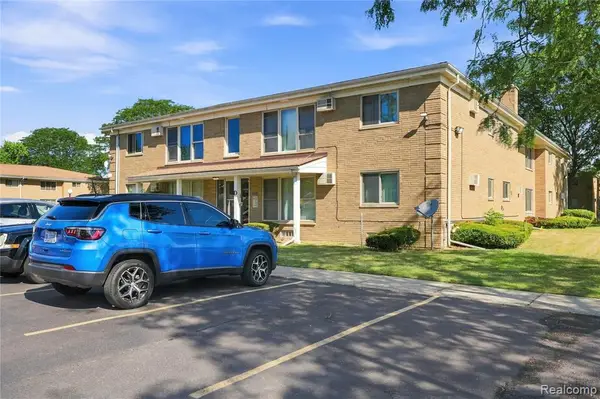 26309 W Seven Mile #D219, Redford, MI 48240