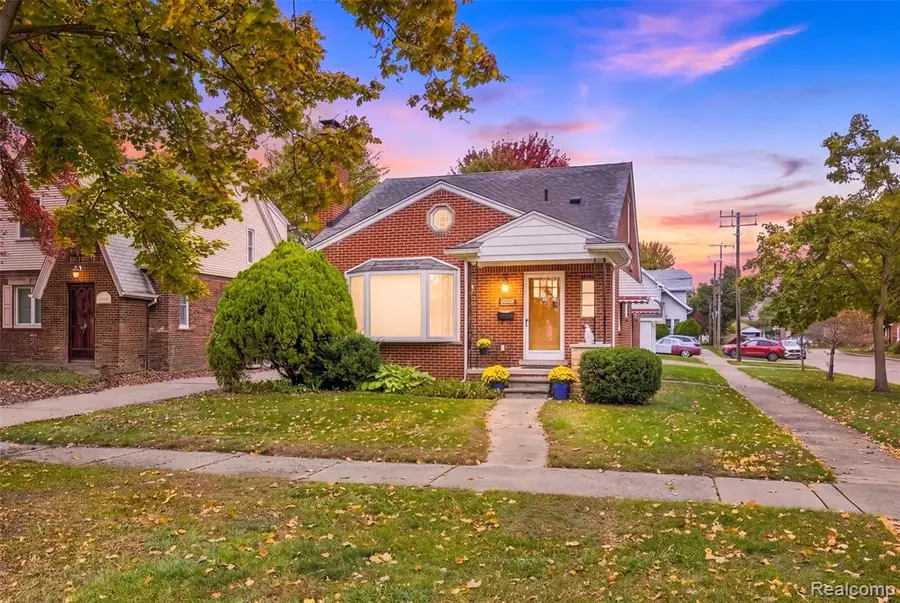 2000 N York, Dearborn, MI 48128 - #2