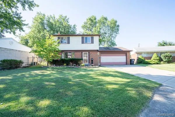 9372 Elaine, Taylor, MI 48180