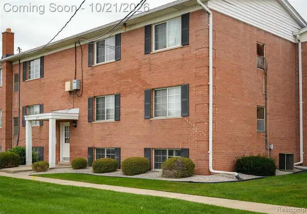 8151 Denwood #L1, Sterling Heights, MI 48312