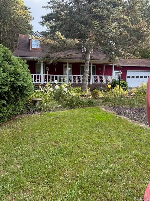 5323 Remington, Lapeer, MI 48446