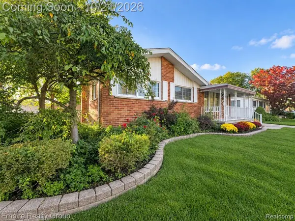939 Deering, Garden City, MI 48135
