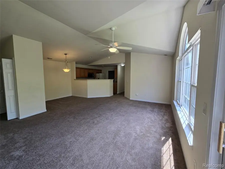 27625 Hidden Oaks, Brownstown, MI 48183 - #3