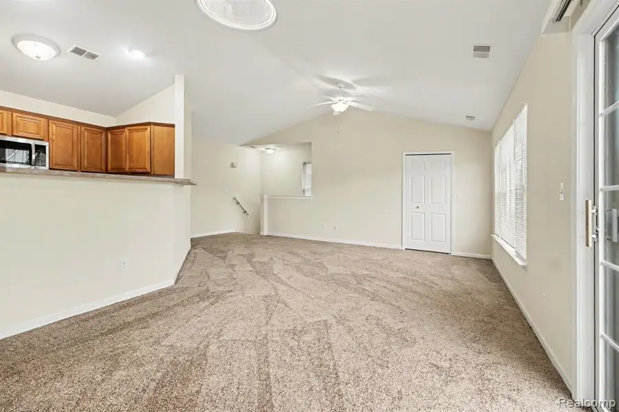 27629 Hidden Oaks, Trenton, MI 48183 - #3