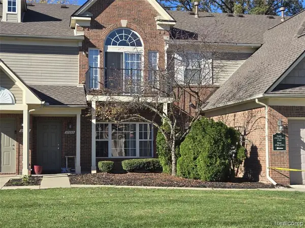 27253 Hidden Oaks, Trenton, MI 48183