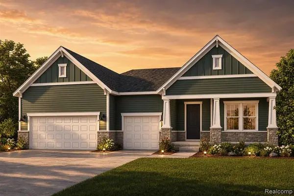 3932 Peninsula, Milford, MI 48381