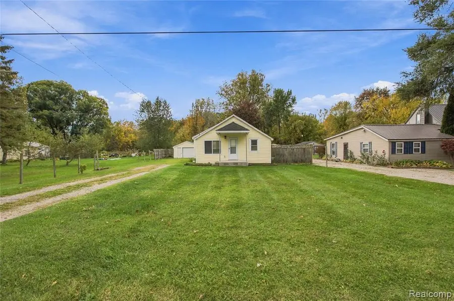 5805 Swan Creek, Saginaw, MI 48609 - #2