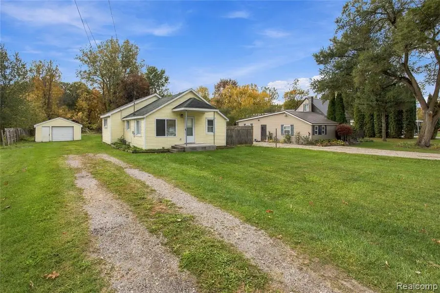 5805 Swan Creek, Saginaw, MI 48609 - #3