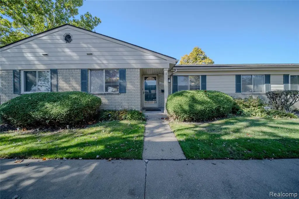 26533 Franklin Pointe, Southfield, MI 48034 - #1